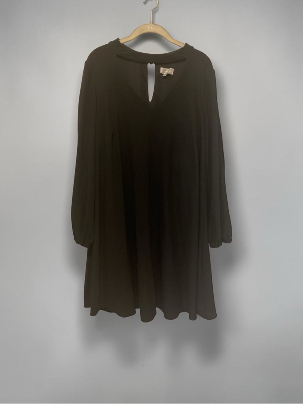 Robbie Bee Black Long-Sleeve Keyhole Swing Dress